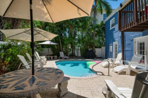 AMI Condo With Pool, Walk to Beach, Bars, Restaurants and Fishing!